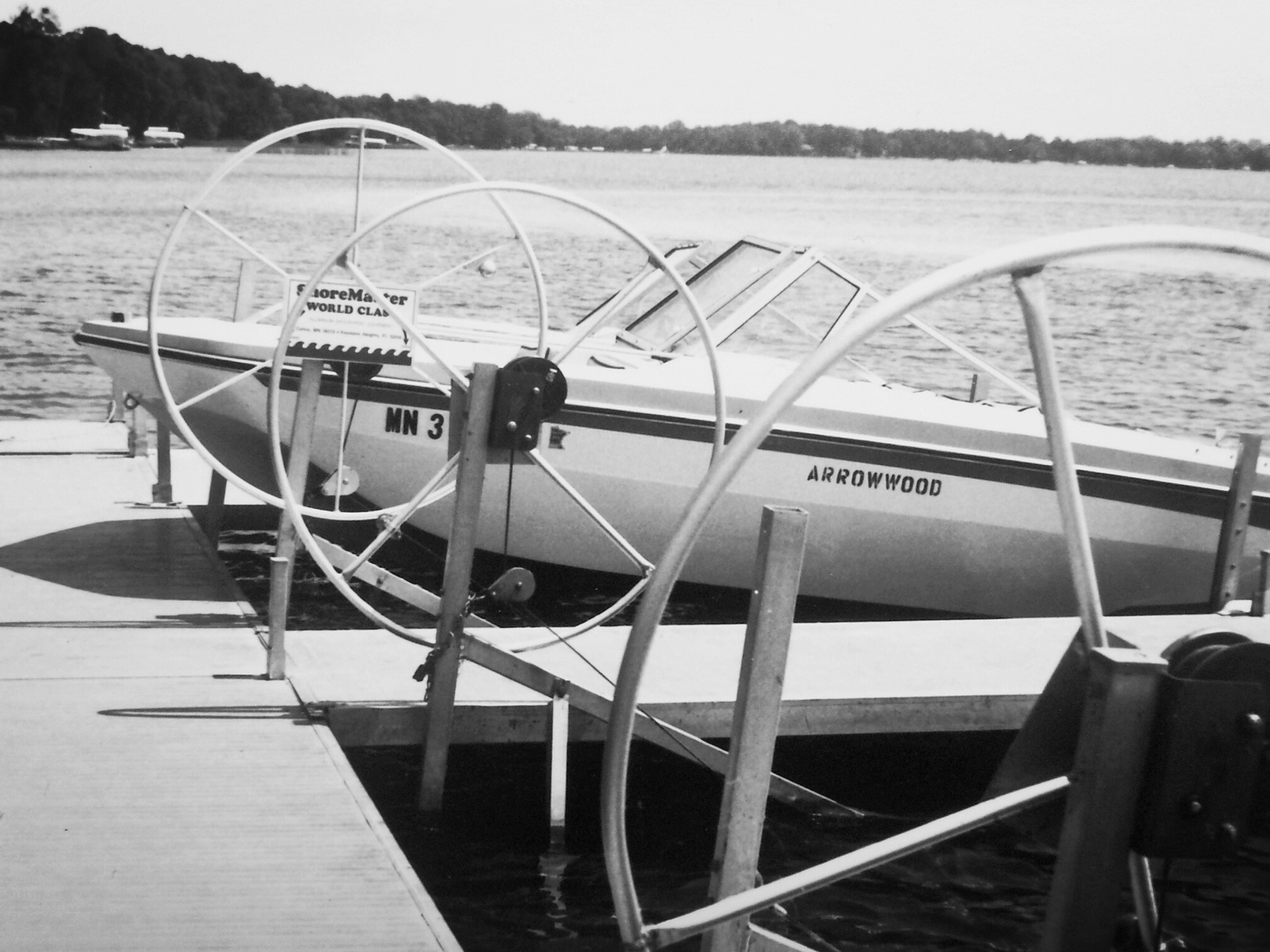 shoremasterboatlift_historicalphoto_blackwhite.jpg