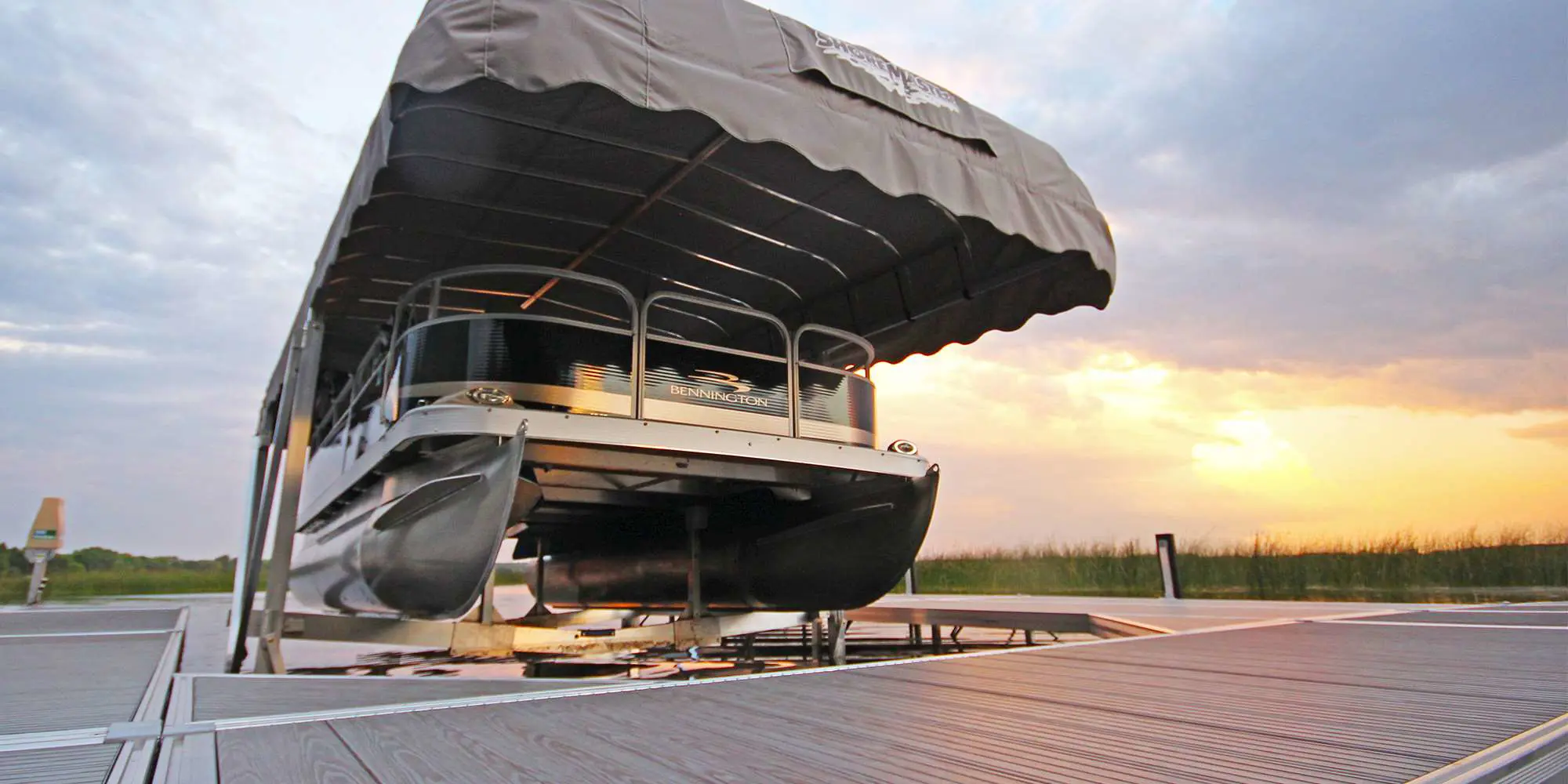 kwelch_graycanopy_frameexposed_verticallift_graywoodgrain_sunset_2000.jpg