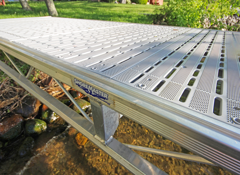 TS9_Grey Flow Through_Grey Lakeview Bench (97).jpg